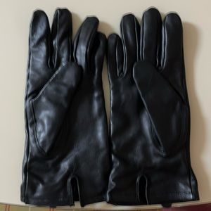 Never used Medium Sheep leather warm gloves.